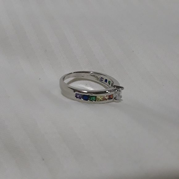 Love wins ring - Picture 7 of 9